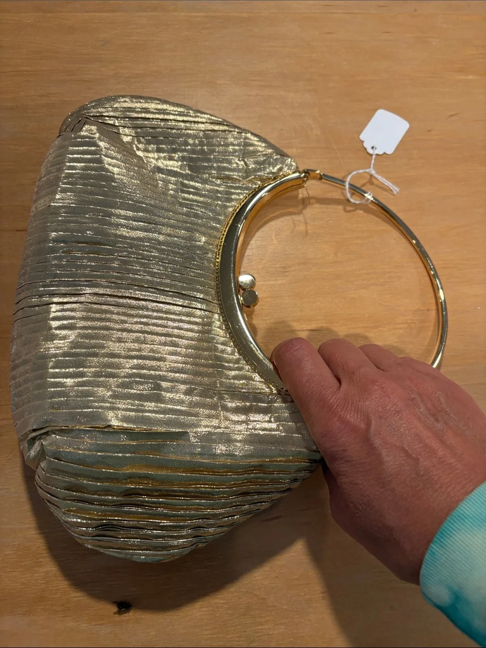 Clutch Purse ~ Vintage Metallic Gold Pleated Purse  / Bag with O Ring Handle